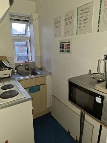 House share to rent - Photo 2