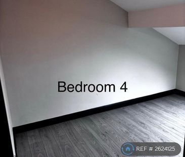 4 bedroom flat to rent - Photo 4