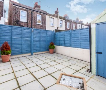 2 bedroom house to rent Sydney Road, Eastbourne, BN22 - Photo 5