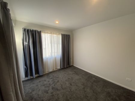 Beautiful Townhouse - Photo 5