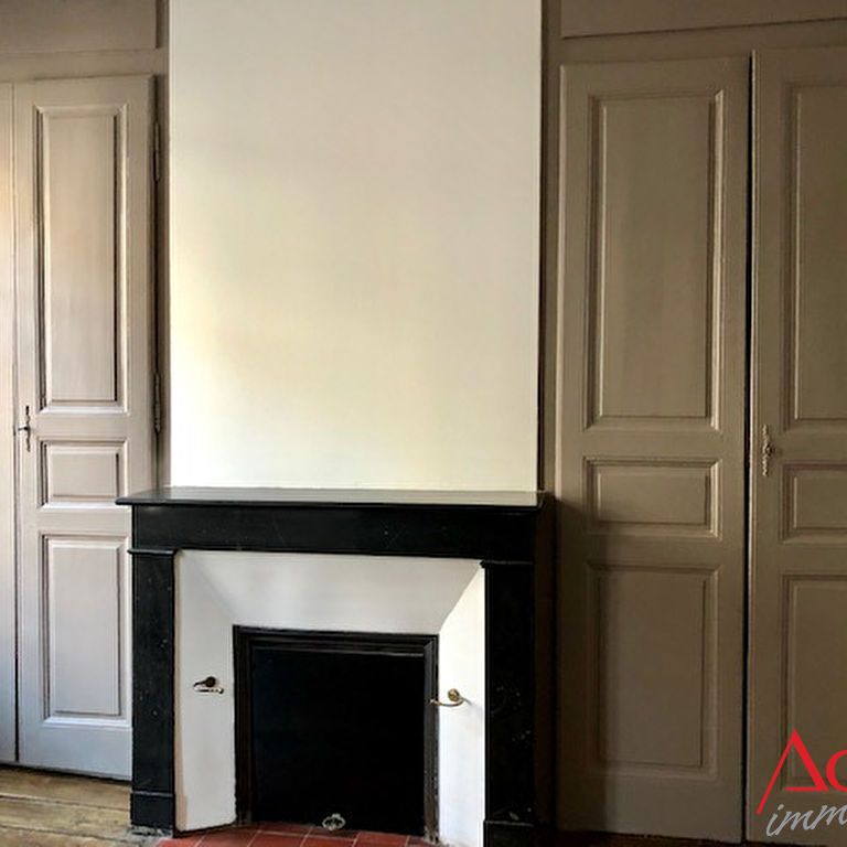 Location Appartement 3 pièces 122m² - Photo 1