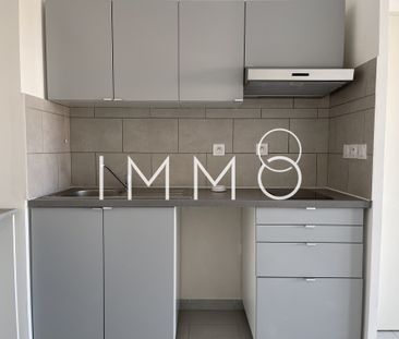 Location Appartement 2 pièces 39m² MARSEILLE 5ème - Photo 4