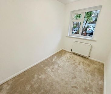 Meadow Close, Pengam, BLACKWOOD - Photo 2