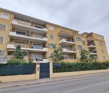 Location Appartement 2 pièces 39m² ST LAURENT DU VAR 06700 - Photo 5
