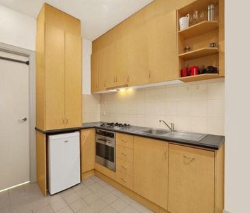 A Studio Star at The 'Empire' - Photo 2