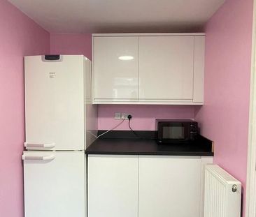 6 bedroom house of multiple occupation to rent - Photo 5