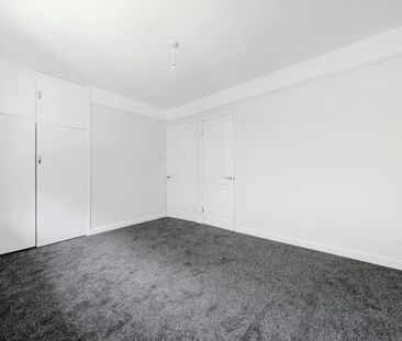 3 bedroom detached house to rent - Photo 2