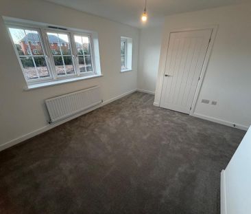 3 bedroom semi-detached house to rent - Photo 1