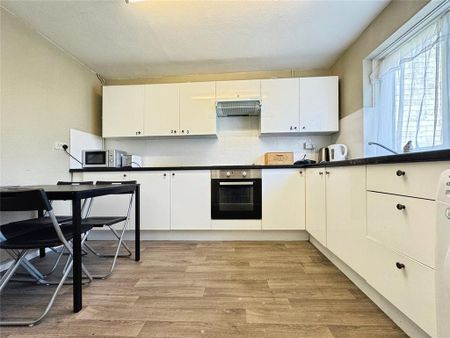 1 bedroom property to rent - Photo 2
