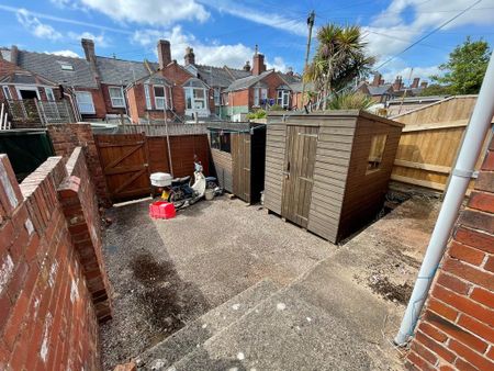 2 bedroom apartment to rent - Photo 5