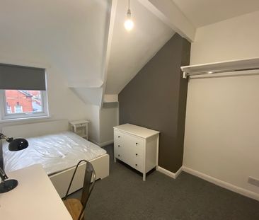 Brudenell Road, Hyde Park - Photo 1