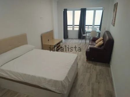 Alquiler de estudio en Calle San Jorge - Photo 2