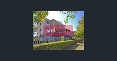 Two-bedroom available $780 pw -on UQ doorstep, fully furnished - Photo 4