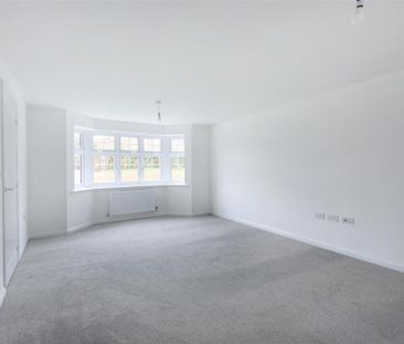 4 bedroom detached house to rent - Photo 3