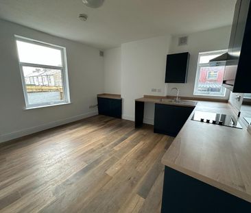 Oxford Street, Colne - Photo 3