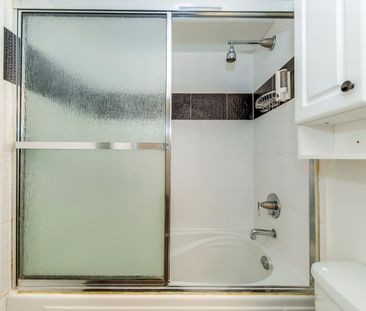 For Lease - 3700 Kaneff Crescent Unit# 1705, Mississauga, Ontario - Photo 6