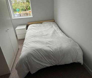Southgate Avenue Room C - Photo 1