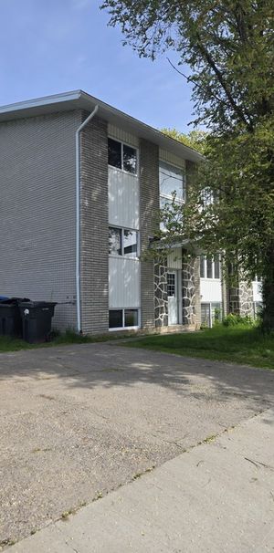 Logement 5 1/2 à Louer (cession De Bail) - Photo 1