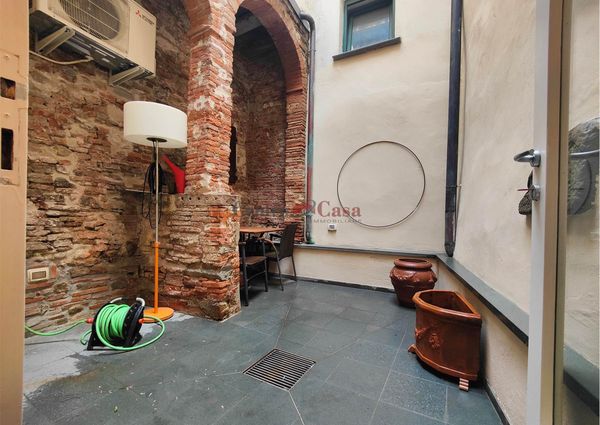 Appartamento 55 mq. di pregio, con garage e resede privata