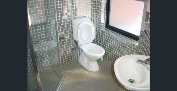 Bayside Living: Large, Bright Airy & Private Home - Photo 1