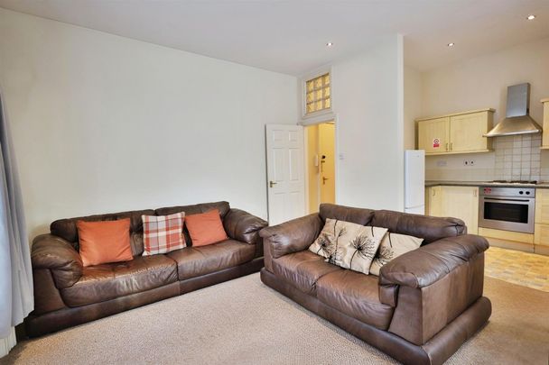 2 bedroom Flat to rent in The Vicarage, Byker, Newcastle upon Tyne - Photo 1