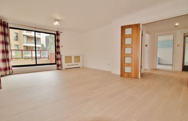 Regent House, Windsor Way, Hammersmith, London, W14 - Photo 1