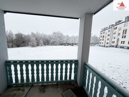 3-Raum Erdgeschosswohnung mit Balkon und Stellplatz im Herzog-Georg-Ring! - Photo 5