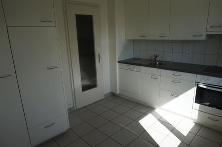 helle Familienwohnung mit Balkon - Photo 3