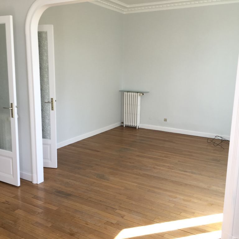 Location Appartement 3 pièces 77m² - Photo 1