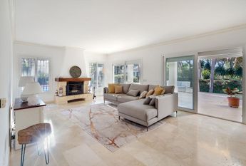 5 bedroom luxury Villa for rent in Marbella Del Este, Andalusia