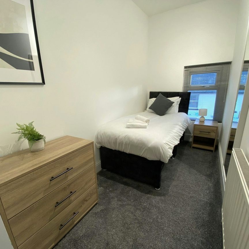 Terraced House to rent on - Photo 1