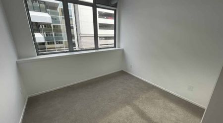 MODERN SPACIOUS BRAND NEW - TWO BEDROOM APARTMENT - WELLINGTON CITY - Photo 2