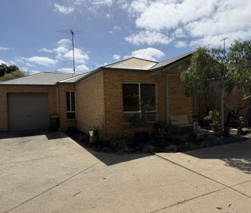 Lovely Unit Surrounded By Park Lands! - Photo 5