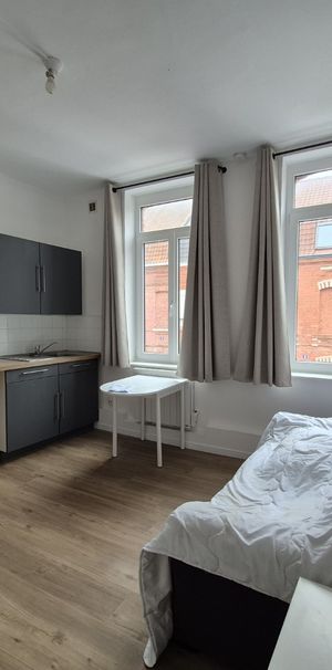 Location Appartement 1 pièce 16m² ROUBAIX 59100 - Photo 1