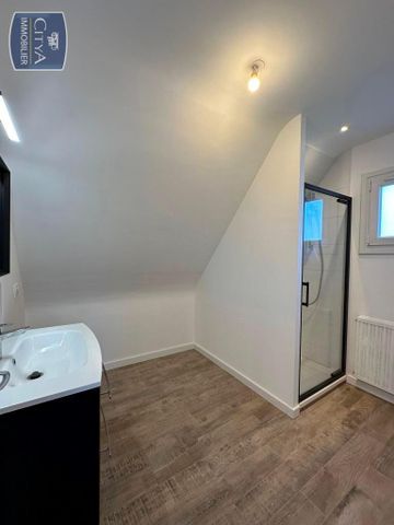Location Maison 5 pièces 112m² ST NAZAIRE 44600 - Photo 3