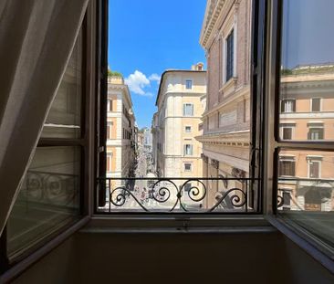 Via di SantAndrea delle Fratte, Rome, Lazio 00187 - Photo 5