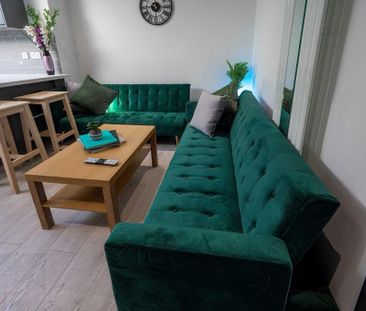 5 bedroom terraced house to rent - Photo 2