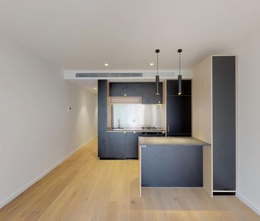 Apartment living in boutique block - Photo 4