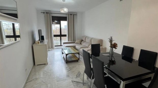 Piso de alquiler en Calle Jardines de Los Poetas, 47, Bellavista - Foto 1