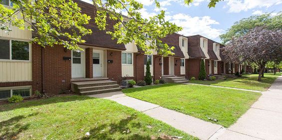 Pontiac Court – Townhomes - Photo 3