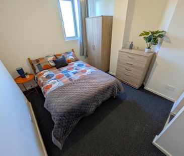1 bedroom in a house share to rent - Photo 5