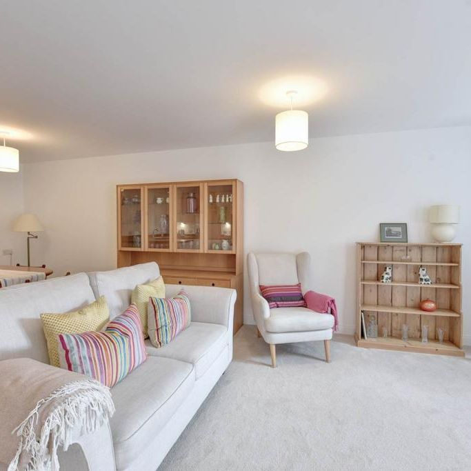 1 bedroom retirement property to rent - Photo 1