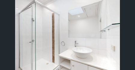 Charming Renovated Victorian in Prime Kew Location - Photo 4