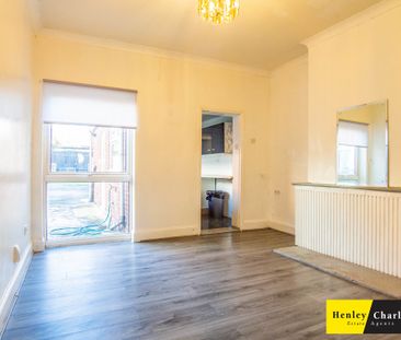 3 Bedroom Mid Terraced House For Rent - Photo 3