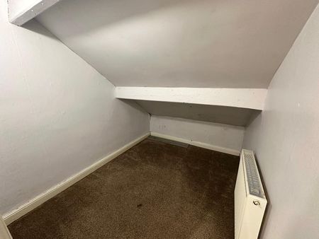 2 bedroom terraced house to rent - Photo 2