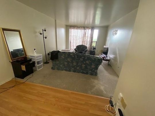 17 Eldon Hall Place Unit 612 - 2 bed, 1 bath - $200 GIFT CARD WITH NOV 1 LEASE - Photo 1