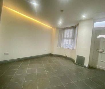 Hinton Street, L6 3AR - Photo 2