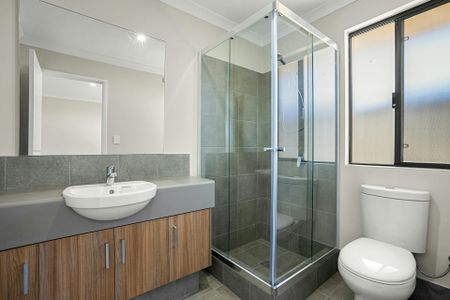 Brand New Modern Home in Prime Lakelands Location! - Photo 5