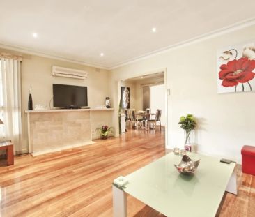 Spacious Family Home! - Photo 1