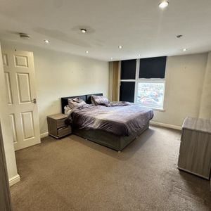 Headlands Road, PONTEFRACT - Photo 2